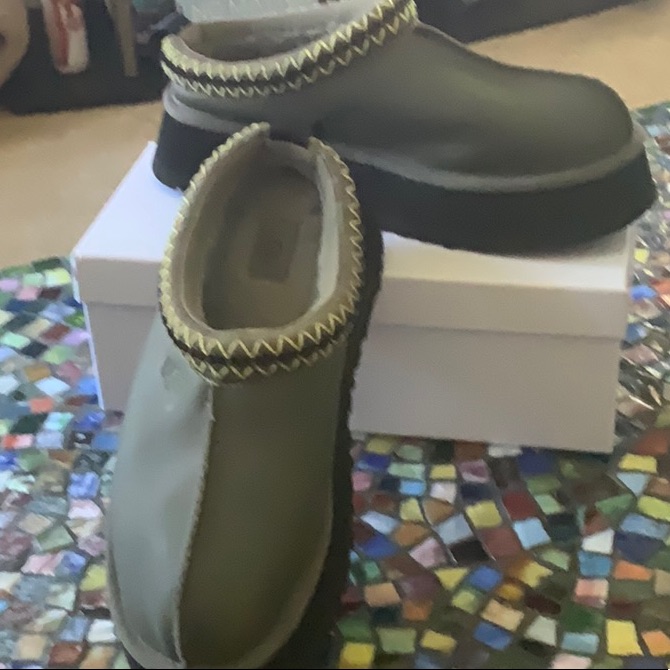Ugg Size 7 Platforms